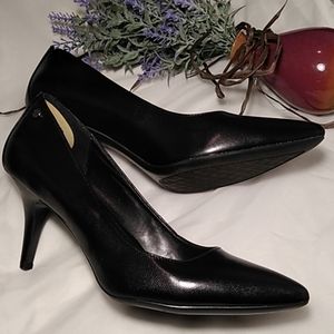 🆕Calvin Klein Pointed toe heels